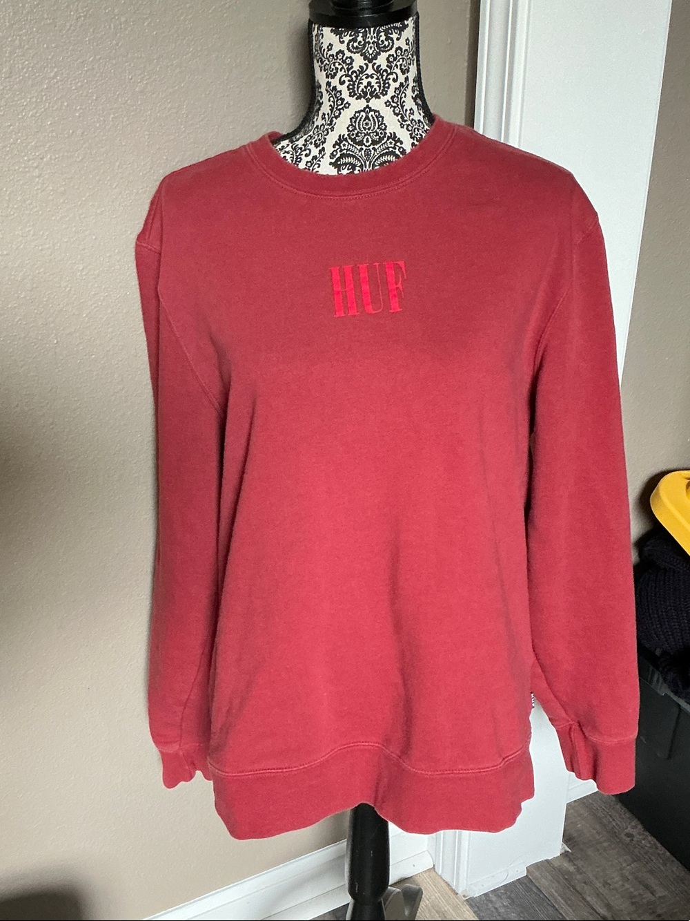 HUF Red Crewneck Sweatshirt with Embroidered Logo Size Large